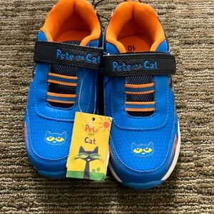 Kids Pete the Cat Light Up Shoes size 10